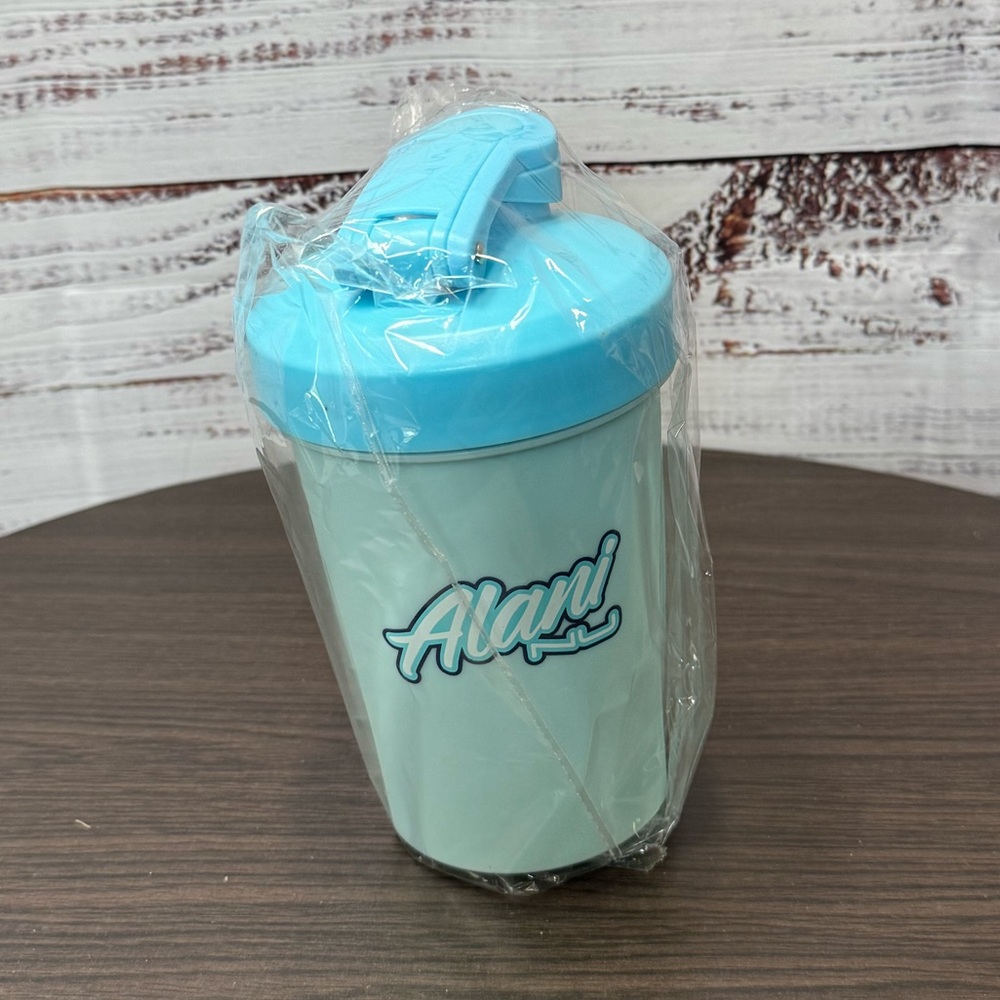 Alani Nu - Shake Bottle 12 oz (Blue/Blue Lid)